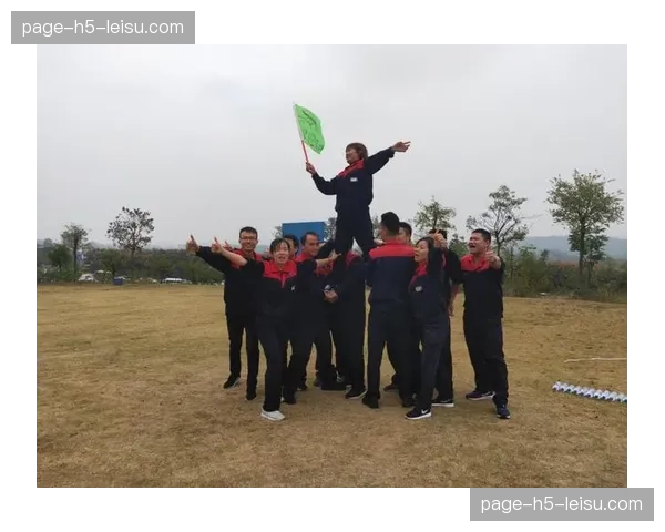 公牛队宣布更换训练团队,新团队以擅长优化球员运动效率与耐力著称 公牛队宣布更换训练团队,新团队以擅长优化球员运动效率与耐力著称